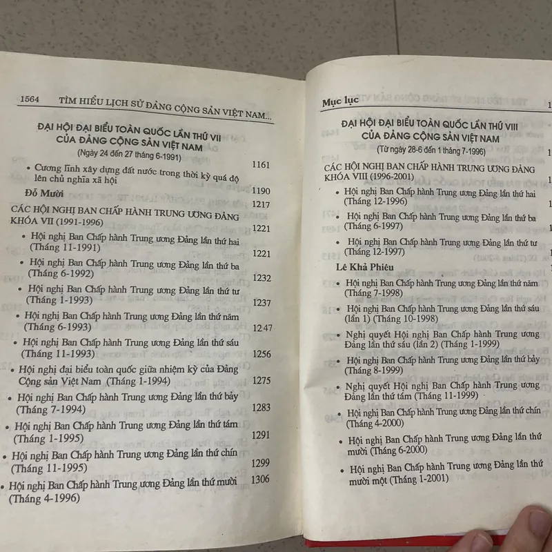 Tìm hiểu lịch sử ĐCS Việt Nam qua các Đại hội và Hội nghị Trung ương (1930-2002)  694250