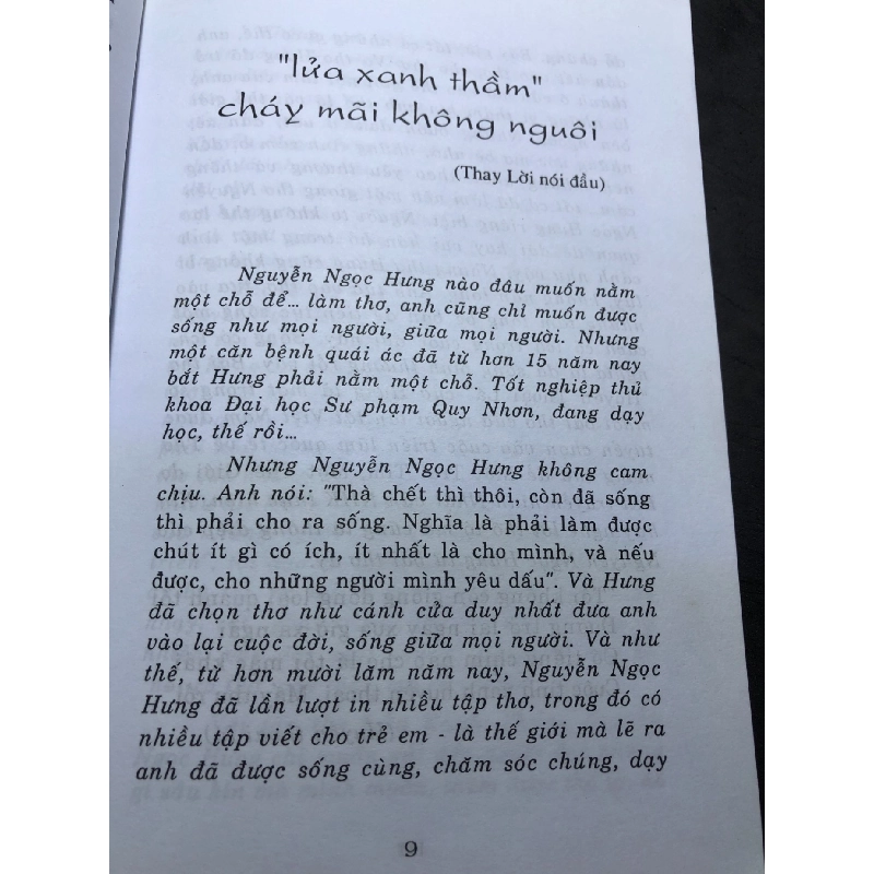 Lửa xanh thầm mới 80% ố bẩn có dấu mộc và viết nhẹ trang đầu 2003 Nguyễn Ngọc Hưng HPB0906 SÁCH VĂN HỌC 914576