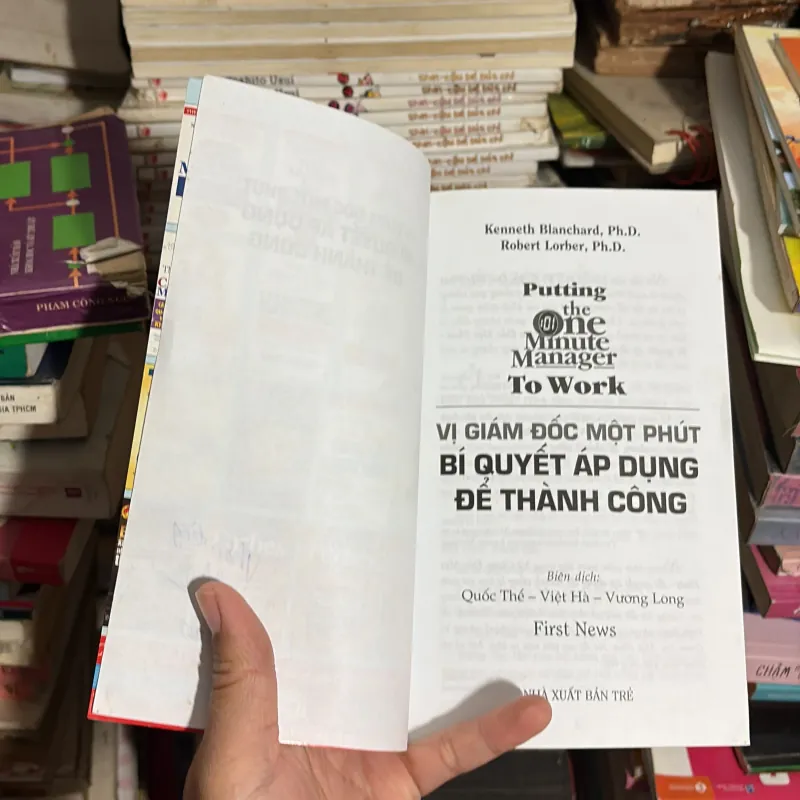 II Sách Kỹ Năng: Vị Giám Đốc Một Phút _ Bí Quyết Áp Dụng Để Thành Công - 2007 779253