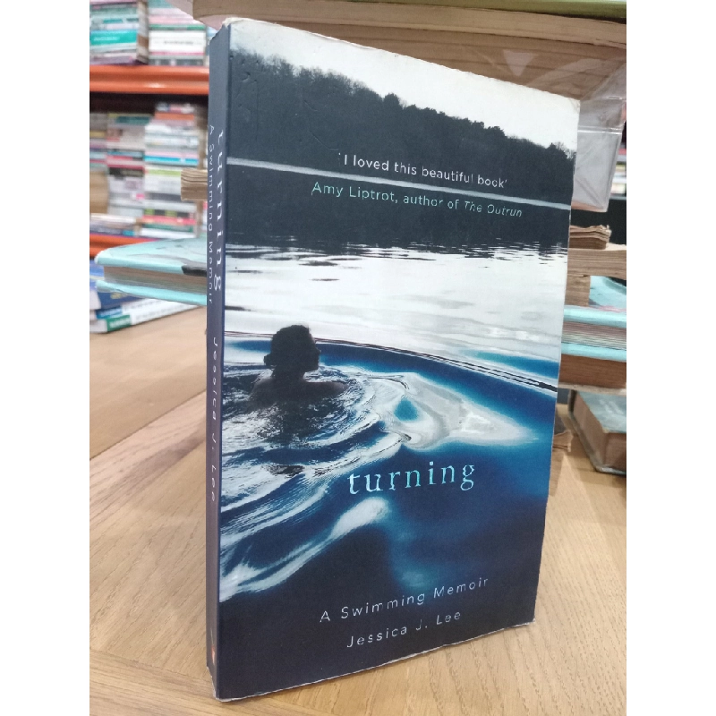 Turning: A swimming memoir - Jessica J. Lee 527624