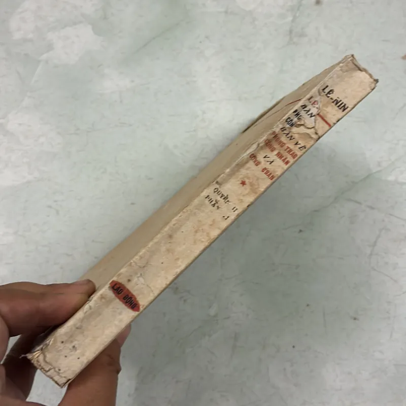 Bàn về phong trào công nhân và công đoàn (Q2.P2) - Lê-nin - 1972s 1001417