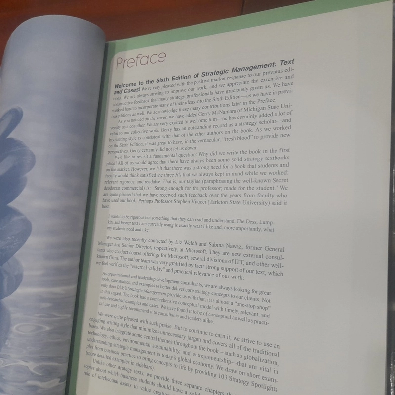 STRATEGIC MANAGEMENT text & cases 543013