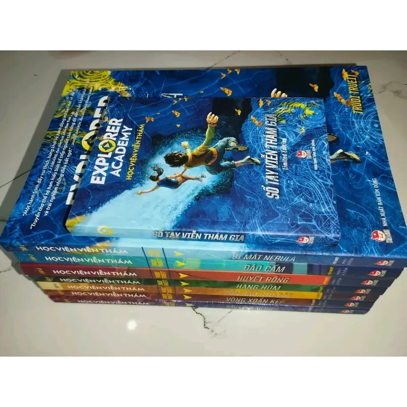 HỌC VIỆN VIỄN THÁM - TRỌN BỘ 7 TẬP TẶNG KÈM SỔ TAY 716800