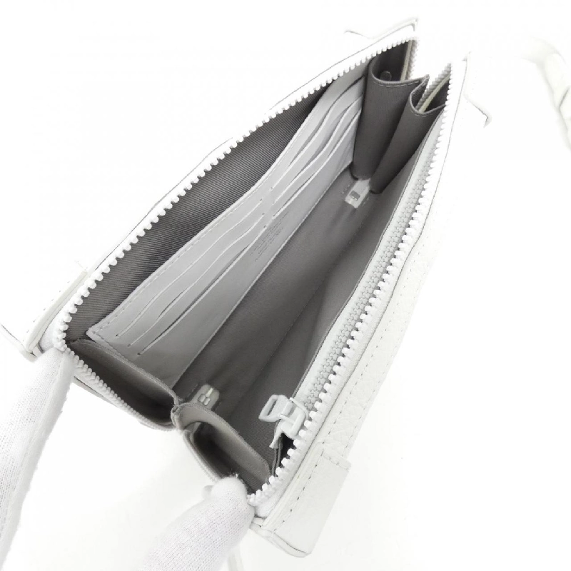 Túi xách mềm Monogram Trianon (LV Friends) của Louis Vuitton M80146 612982