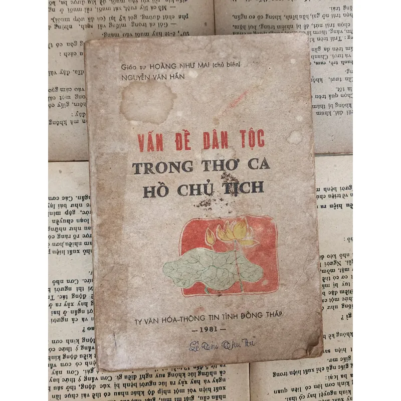 Vấn đề dân tộc trong thơ ca Hồ chủ tịch - Giáo sư Hoàng Như Mai chủ biên 708026