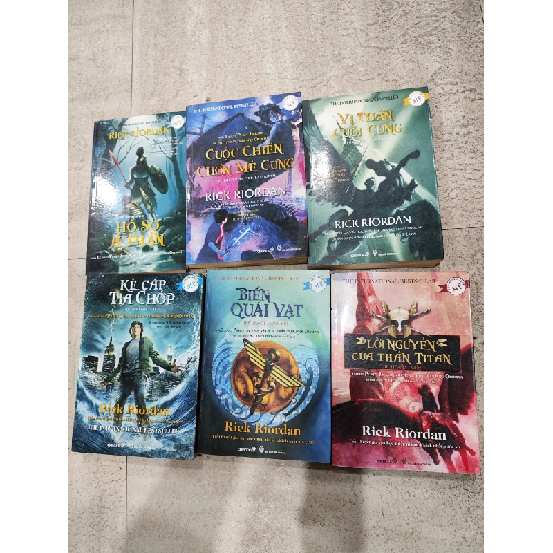 Trọn bộ Percy Jackson và các vị thần trên đỉnh Olympus - Rick Riodan 146404