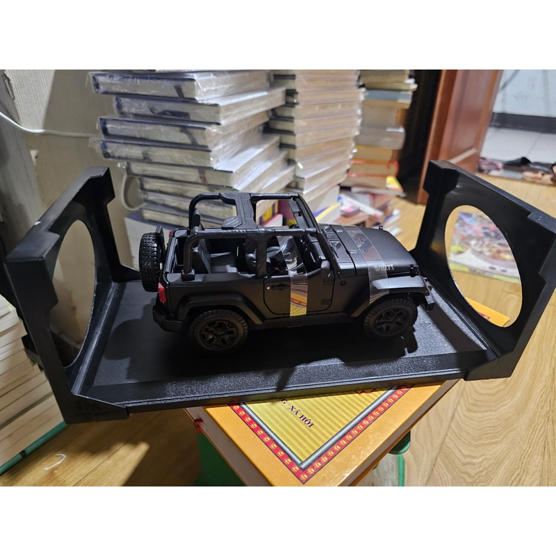 Xe mô hình 1/18 (chưa sử dụng)
2014 Jeep
400k 461124