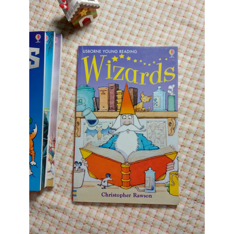 COMBO 4q USBORNE YOUNG READING – WIZARDS · ROBOTS · TREASURE ISLAND · A TALE OF TWO CITIES 751824