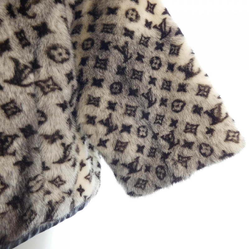 Áo khoác LOUIS VUITTON FKLJ08ZRB 633203