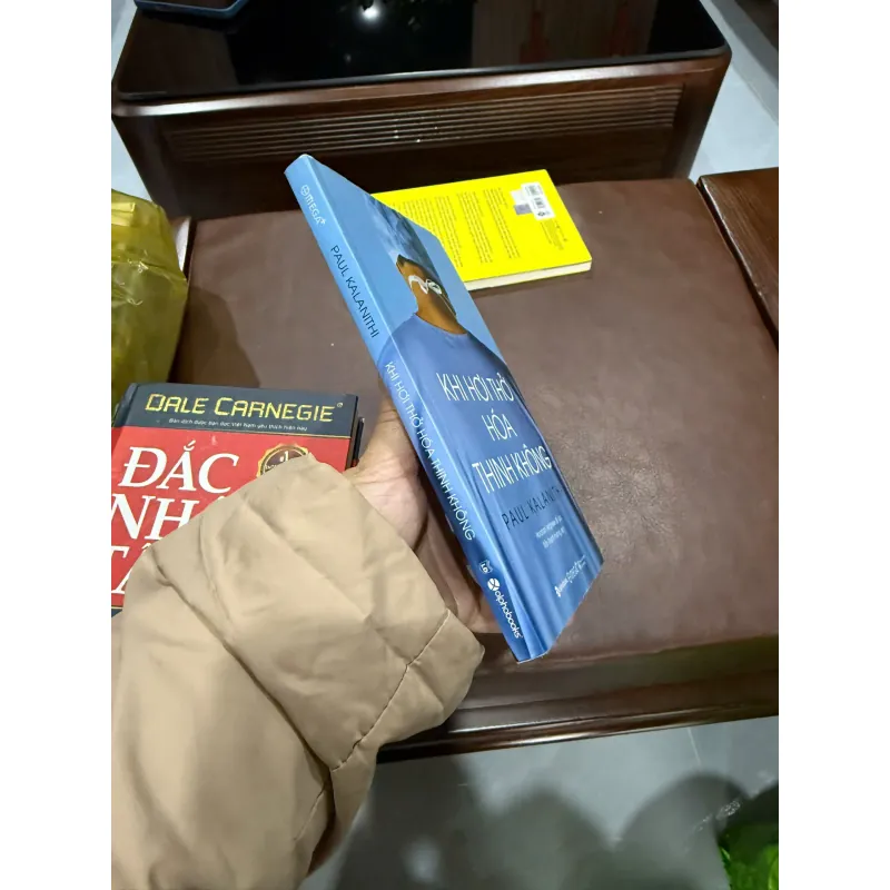 KHI HƠI THỞ HÓA THINH KHÔNG – Paul Kalanithi- K5 1033013