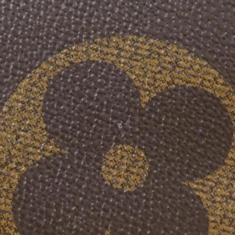 Túi đeo chéo Monogram Trio M68756 623747