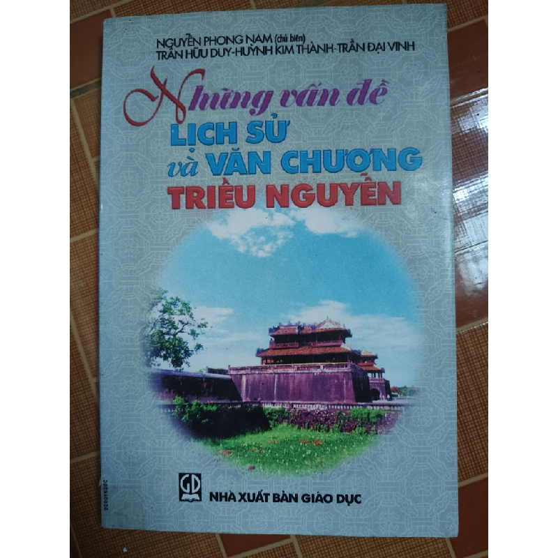 Những vấn đề lịch sử và Văn Chương Việt Nam - 1997 - 228 trang Lịch sử Việt Nam ANTQ2702 930411