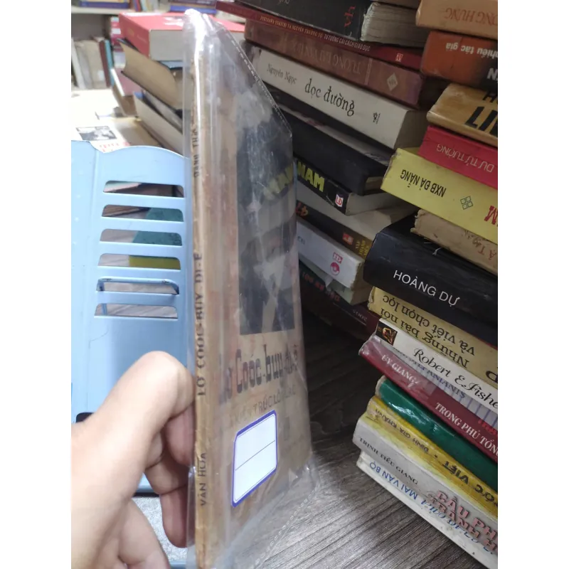 Sách: Lơ Cooc-Buy-đi-ê - Nhà kiến trúc lỗi lạc - Tác giả: Đặng Thái Hoàng (A3) 599534