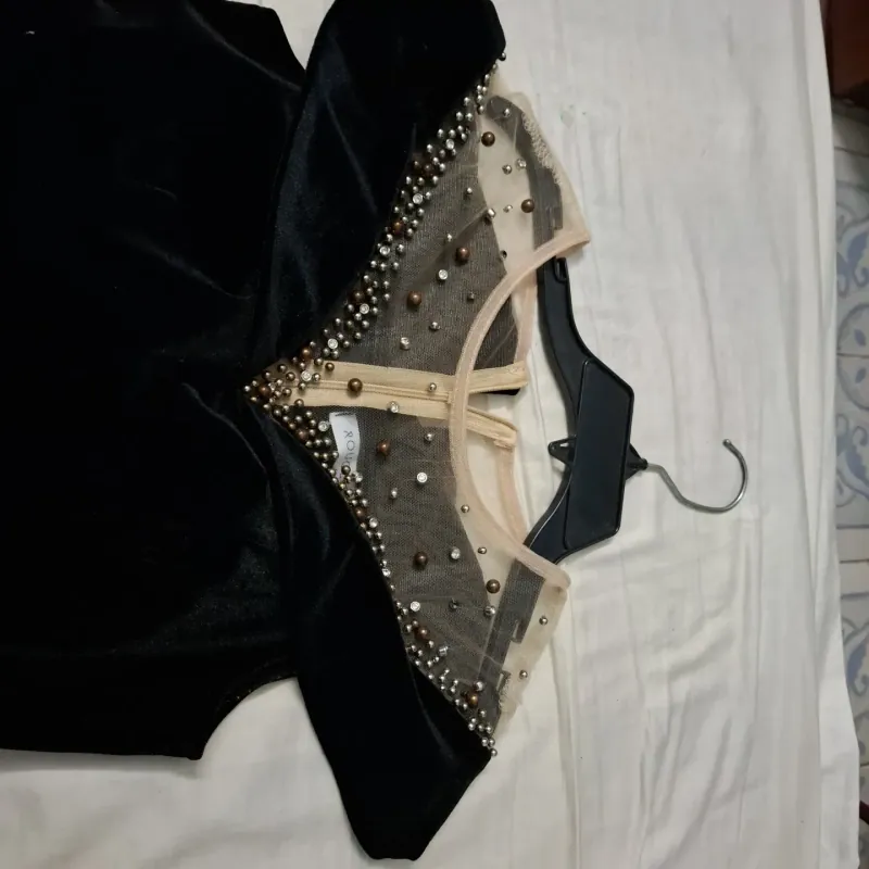 2 đầm thời trang vải kim sa và nhung kiểu dáng đẹp đã qua sử dụng size S (44-52kg)  749157