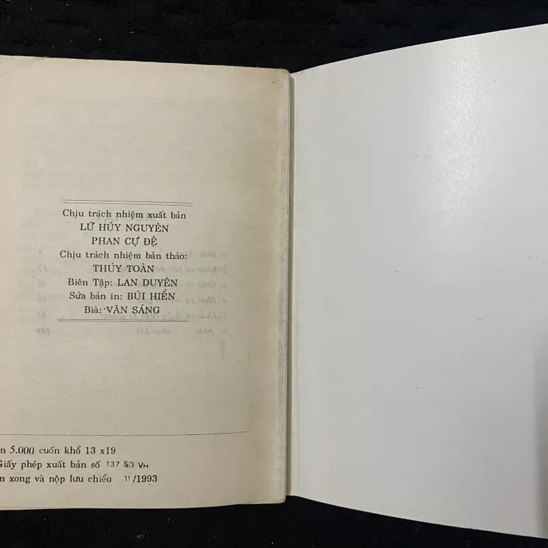 Thiên thần bị giáng- Nhà văn Bùi Hiển dịch 1002907