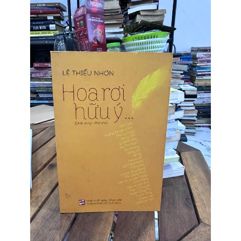 Hoa rơi hữu ý... - Lê Thiếu Nhơn - Lê Thiếu Nhơn 961100