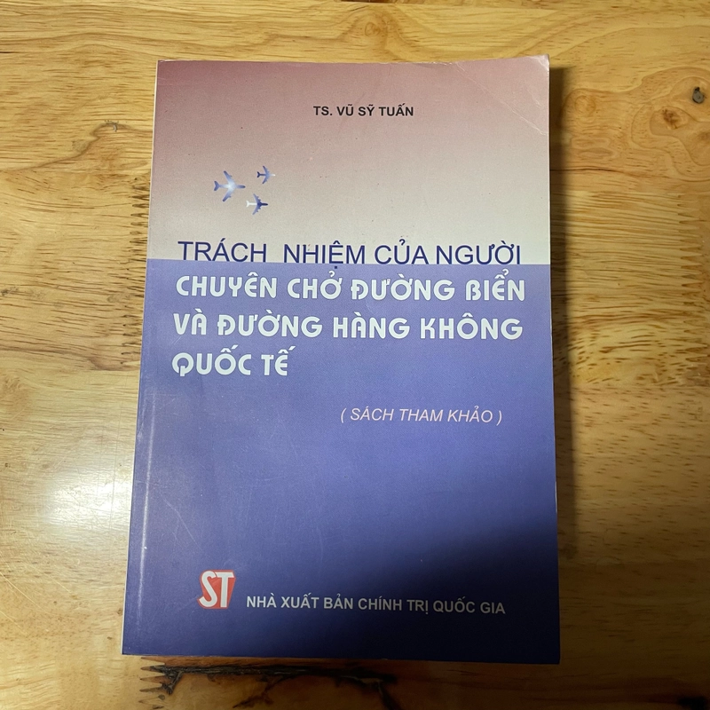 Có Chữ Ký Tác Giả- Trách Nhiệm Của Người Chuyên Chở Đường Biển Và Đường Hàng Không Quốc Tế 466488