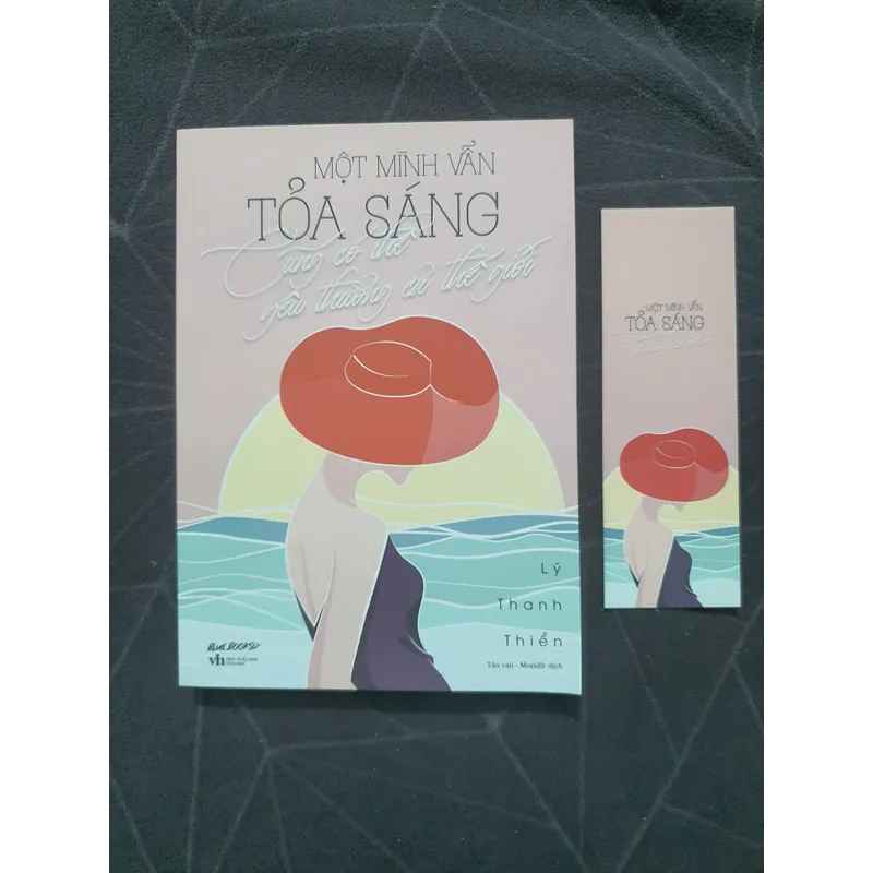 "Một mình vẫn tỏa sáng, cũng có thể yêu thương cả thế giới" (new) - Lý Thanh Thiển 559373