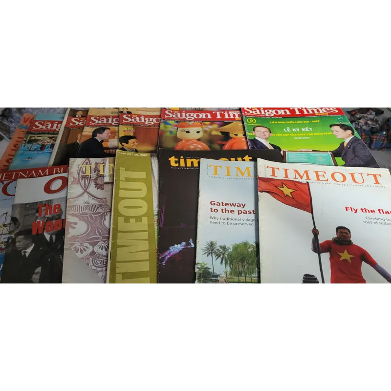 Lốc báo tiếng anh kinh tế Saigon Times, time out cũ 591986