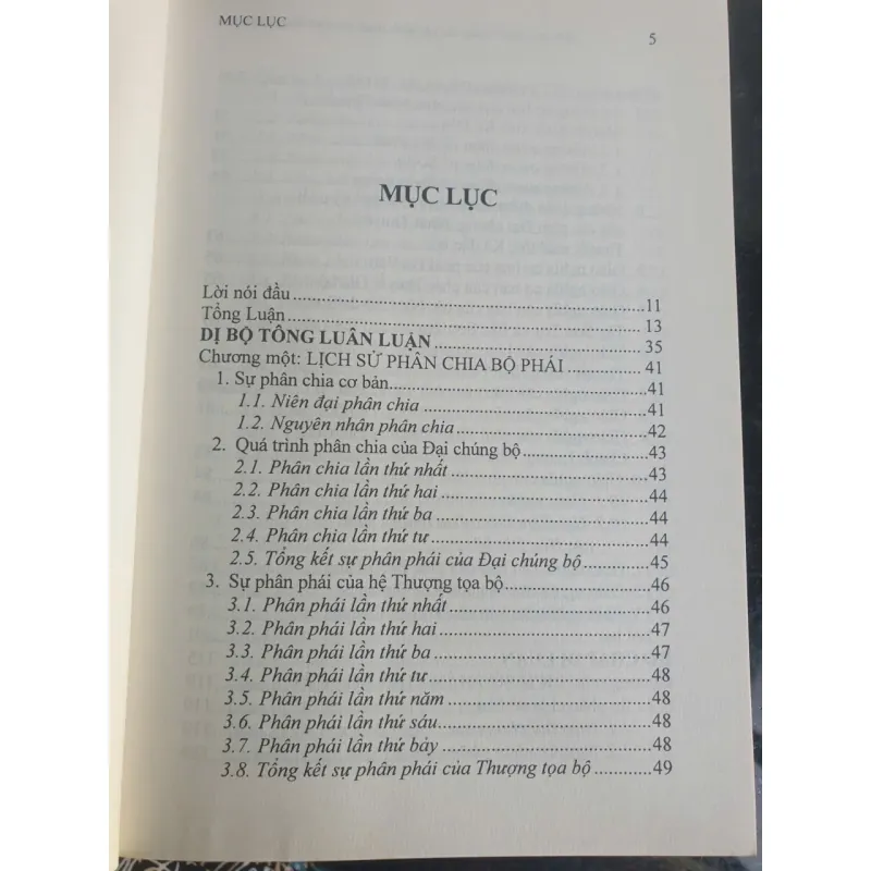Dịch Chú Và Đối Chiếu Các Bản Khác Nhau Về Dị Bộ Tông Luân Luận 697454