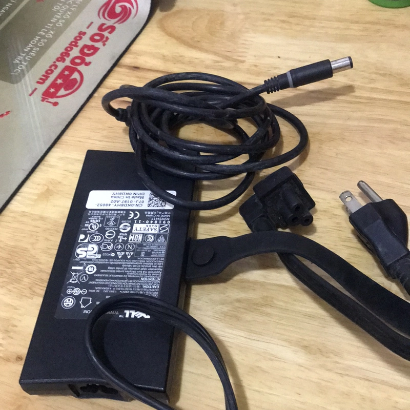Sạc laptop Dell chính hãng bóc máy  496026