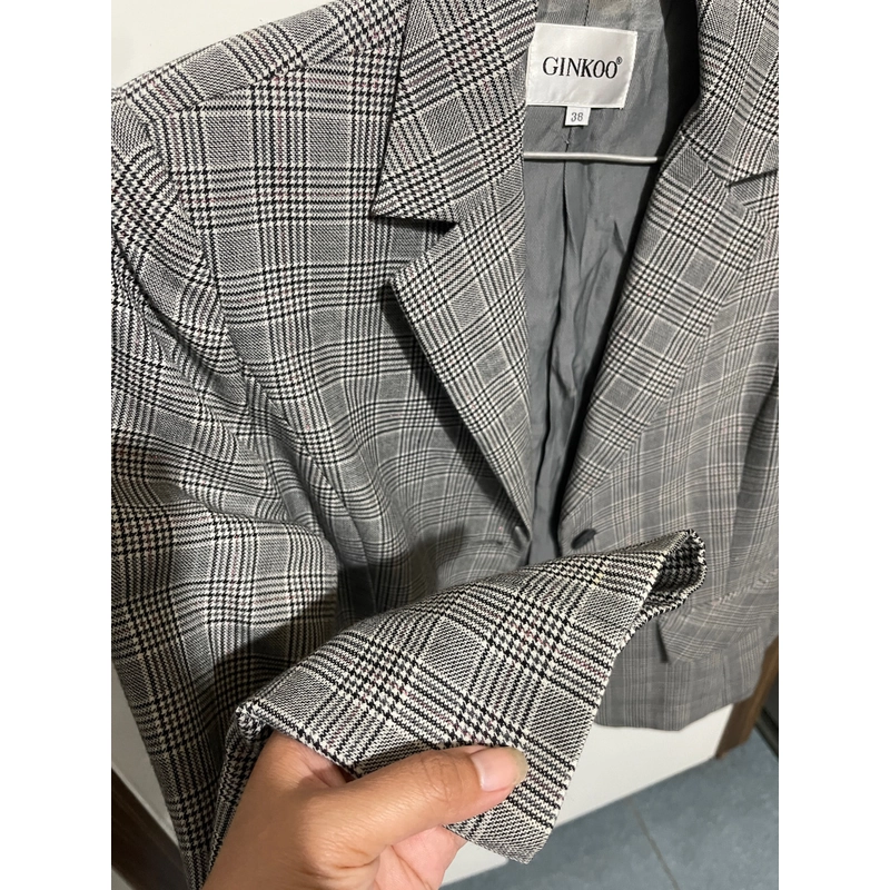 Áo blazer sz M ,màu nhã nhặn ,đã sd 1 lần còn mới  388819