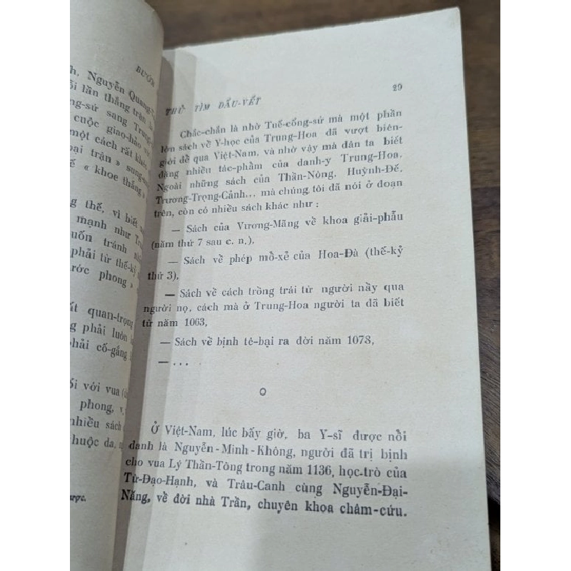 Bướm hoa bịnh dương mai trên đất việt - bác sĩ Lê Văn Ngôn 1003582