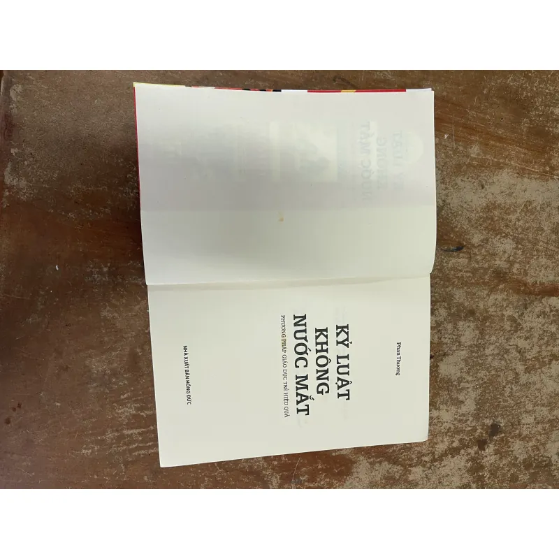 KỶ LUẬT KHÔNG NƯỚC MẮT 789384