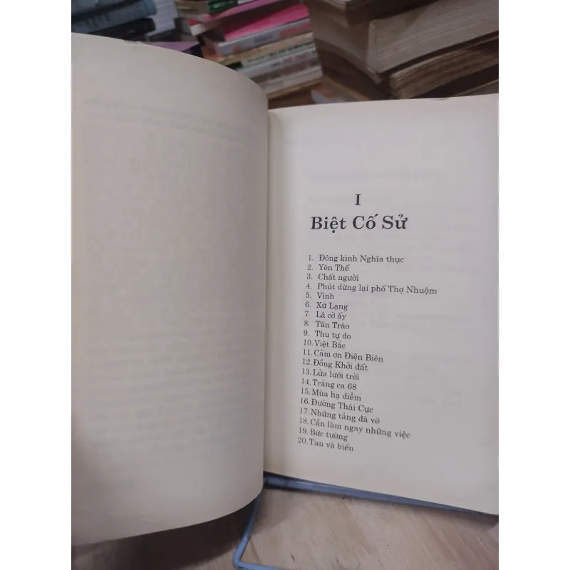 Sách: Biệt trăm năm - TG: Nguyễn Thuỵ Kha (A2) 933524