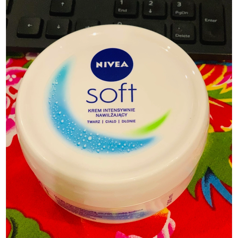 Kem dưỡng ẩm Nivea Soft 300ml Vitamin E và tình dầu hạt Jojoba tự nhiên, hàng xách tay Đức 457900