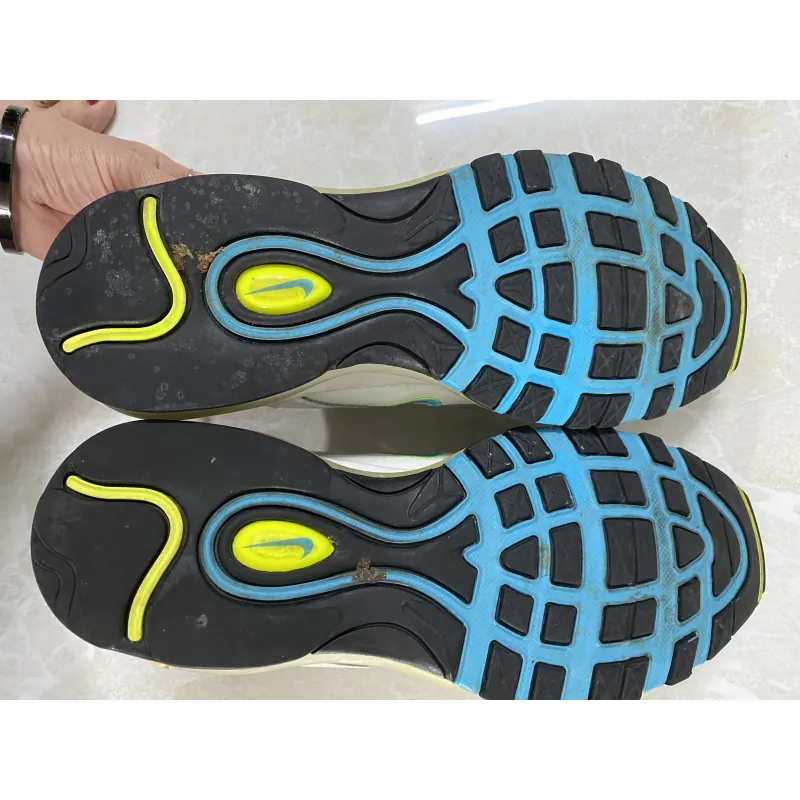 giày Nike chính hãng size 42  758720