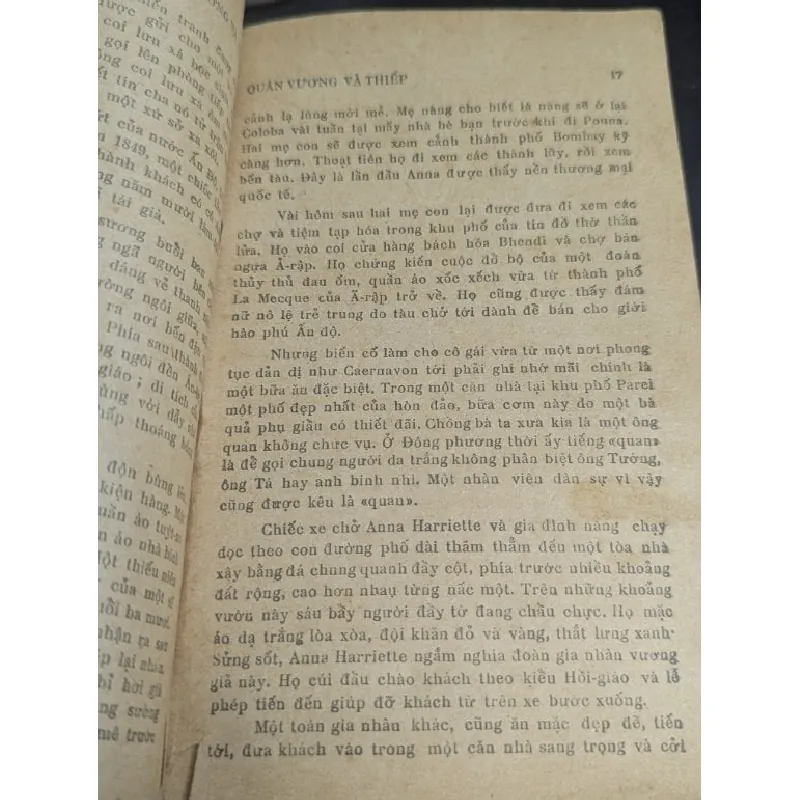 Quân vương và thiếp - Margaret Landon 593628