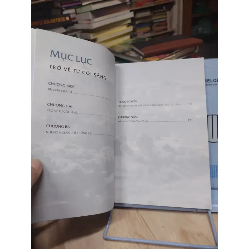 Sách: Trở về từ cõi sáng - Nguyên Phong (B1) 931517