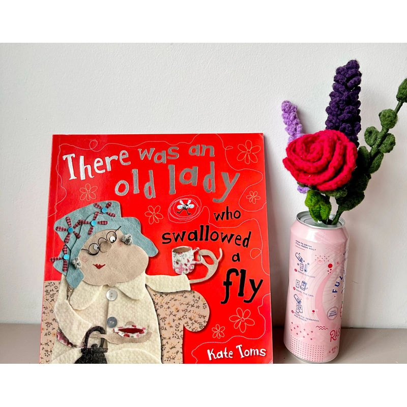 “There Was an Old Lady Who Swallowed a Fly” 510074