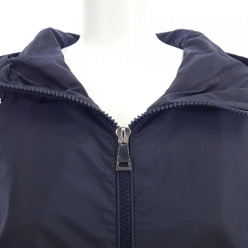 【Khuyến mãi】Áo khoác Moncler MONCLER 638478