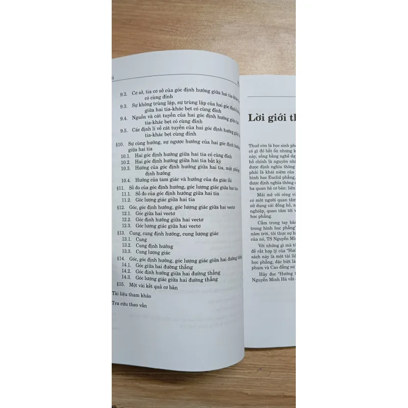 Sách Hướng trong hình học phẳng 931217