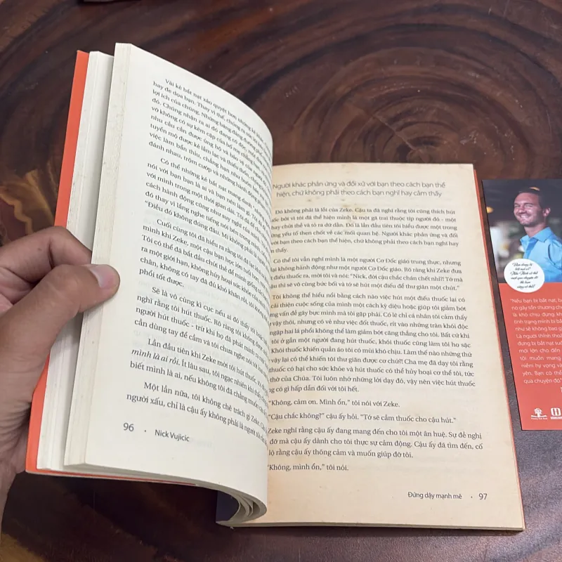 II Sách Kỹ Năng: Đứng Dậy Mạnh Mẽ (Stand Strong) - Nick Vujicic - 2014 1007015