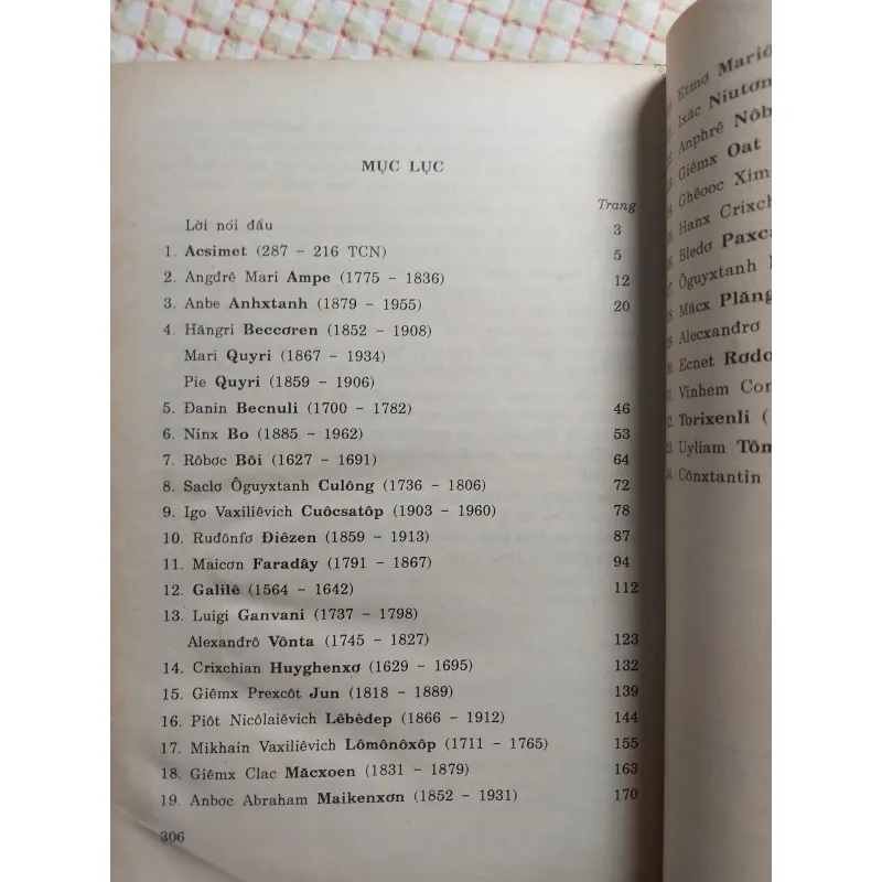 TRUYỆN KỂ VỀ CÁC NHÀ BÁC HỌC VẬT LÍ 763833