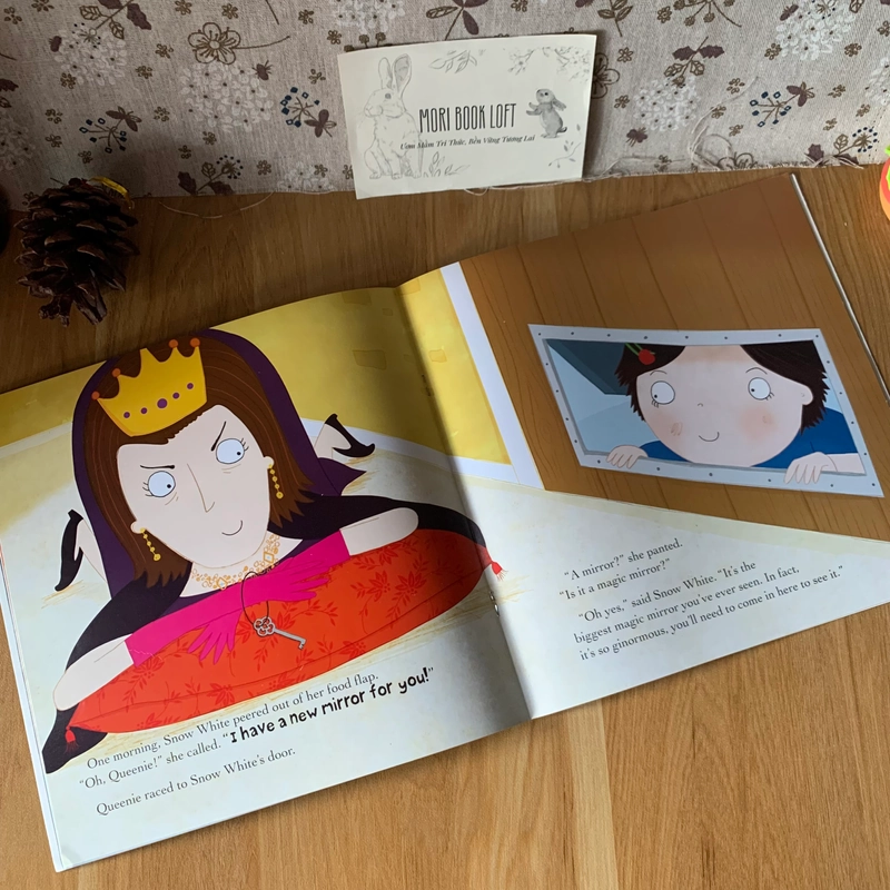 Sách tranh tiếng anh Snow White and the Seven Dart Frogs, Used, Picture Book For Kids 446670