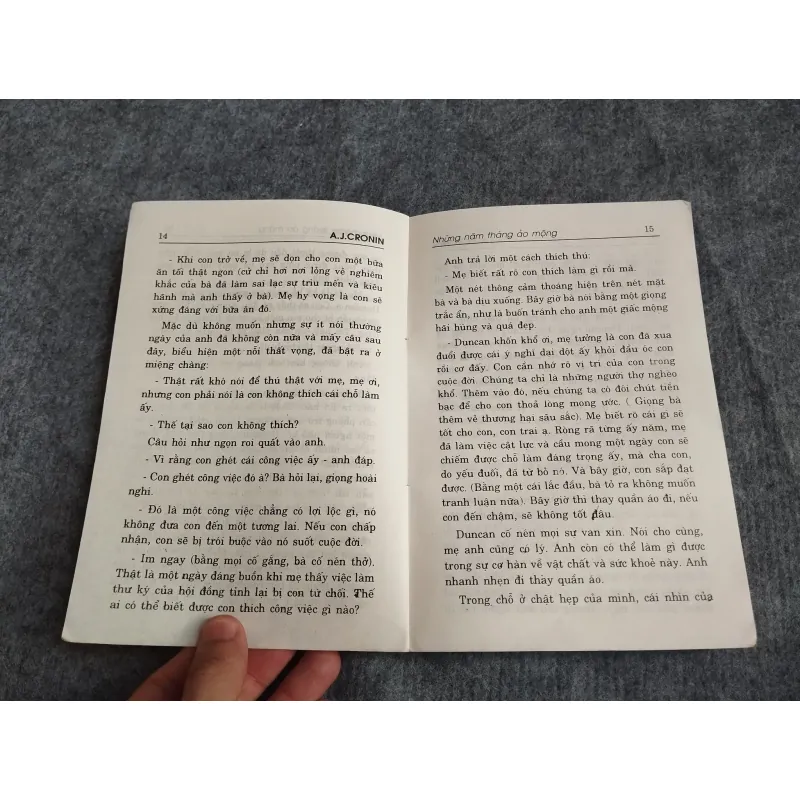 NHỮNG NĂM THÁNG ẢO MỘNG - A.J.CRONIL 574622