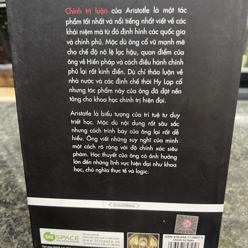 Aristotle Chính trị luận 707497