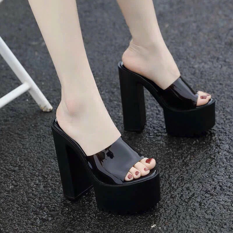 Guốc cao 13cm size 39 quai đen trong mica chỉ mới mang thử 479714