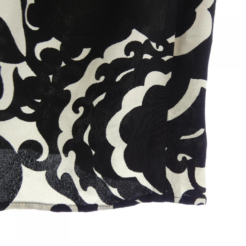 Váy LOUIS VUITTON FESK06FNY - Hàng hiệu Chính hãng 819778