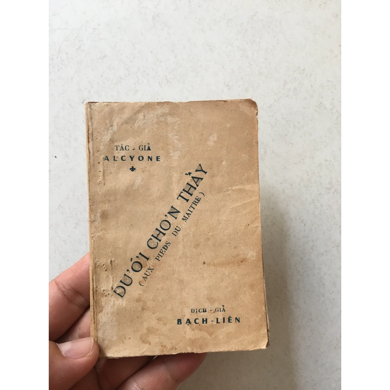 (1972) Dưới Chơn Thầy - Hội Thông Thiên Học Việt Nam 408563