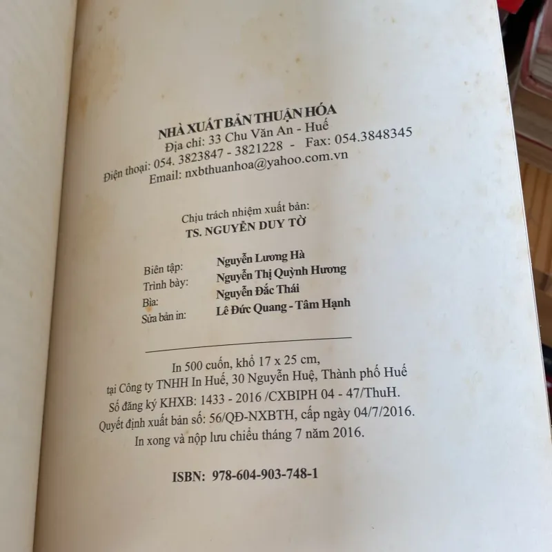 KINH THÀNH HUẾ ĐẦU THẾ KỶ XIX Qua hồi ức của Michel Đức Chaigneau, bản bìa cứng (XB 2016) 760375