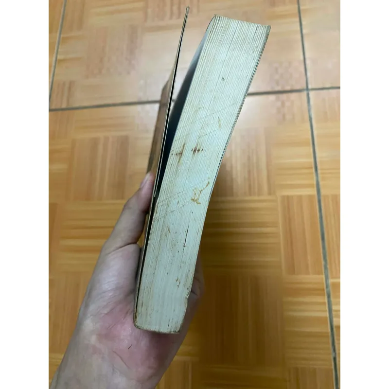 Kẻ nhắc tuồng 701086