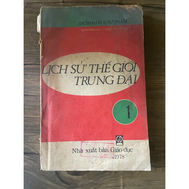 Lịch sử thế giới trung đại tập 1| sách khổ lớn | 1978 569989