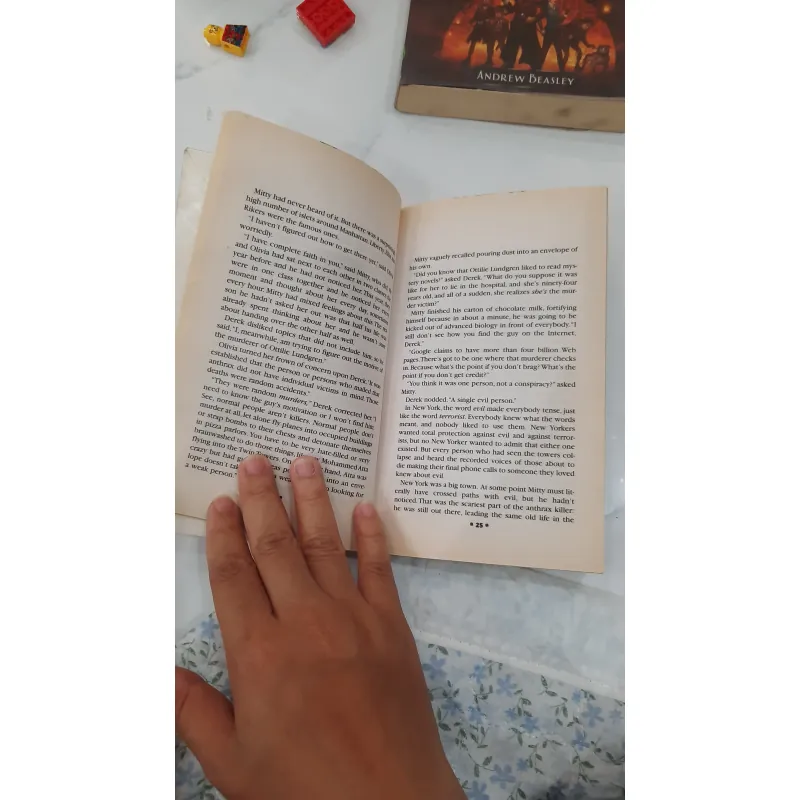 (English book) Code Orange  930934