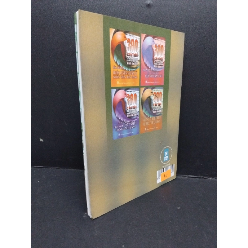 300 câu hỏi và giải pháp tình huống thành công trong kinh doanh mới 80% ố nhẹ 2004 HCM2809 Hoa Mục MARKETING KINH DOANH 917226