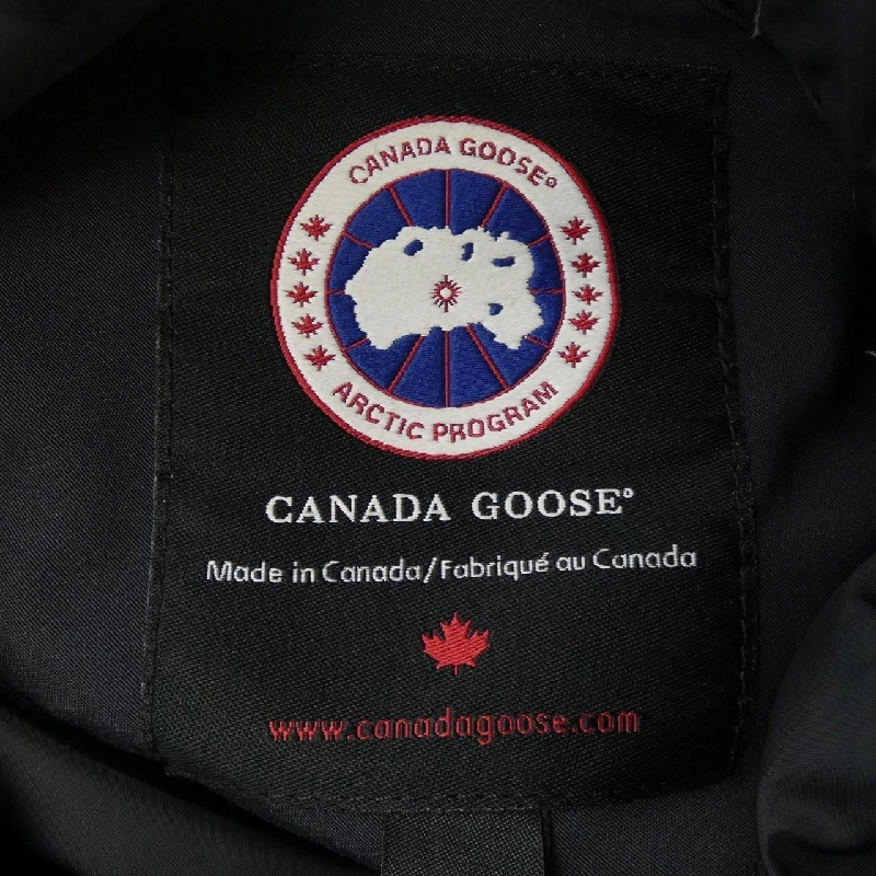 【Khuyến mãi】Áo khoác lông vũ Canada Goose 638922